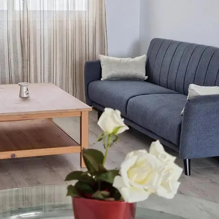 Abubilla House - Comfortable Home With Garden & Terrace In A Quiet Area Apartment Nazaret