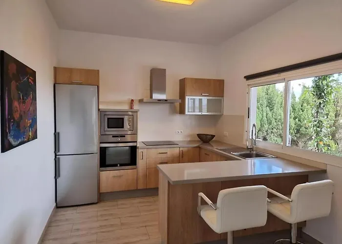 Abubilla House - Comfortable With Garden & Terrace In A Quiet Area Appartement *