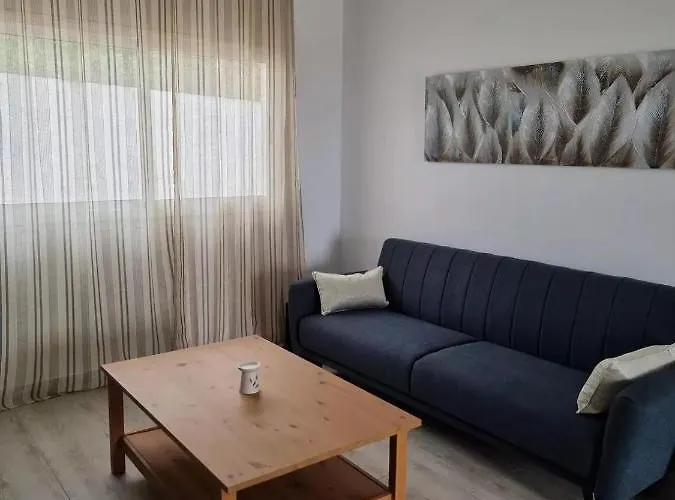 Abubilla House - Comfortable With Garden & Terrace In A Quiet Area * Насарет