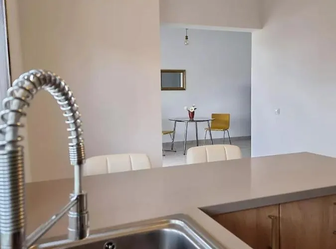 Abubilla House - Comfortable With Garden & Terrace In A Quiet Area Насарет