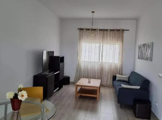 Abubilla House - Comfortable With Garden & Terrace In A Quiet Area Насарет