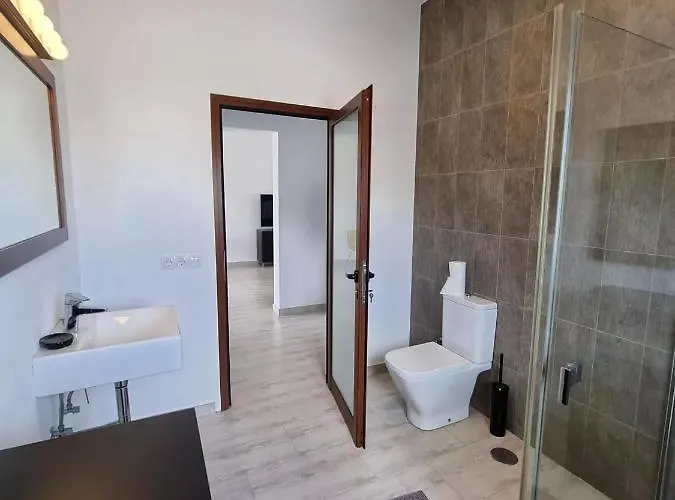 Abubilla House - Comfortable With Garden & Terrace In A Quiet Area * Насарет